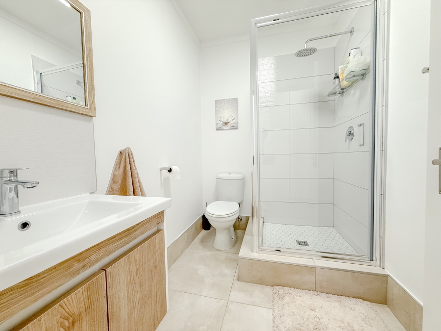 2 Bedroom Property for Sale in Bowtie Western Cape